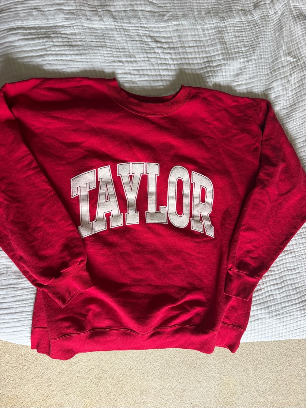 GUC red Taylor sweatshirt from the bar XL